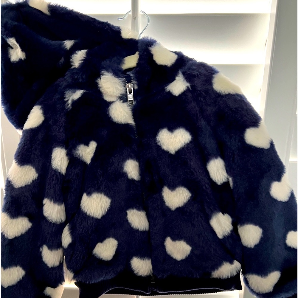 Faux Fur Baby Gap 4t bomber jacket. Navy Blue with white Hearts..